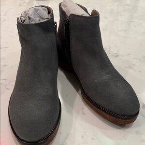 NEW Italeau Gray Suede Zip Ankle Boots